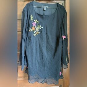 SilkLand Plus Long Sleeve Black Embroidered Tunic